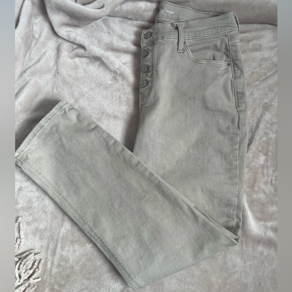 Old Navy High-Rise Button-Fly Jeans in Light Gray Size 8